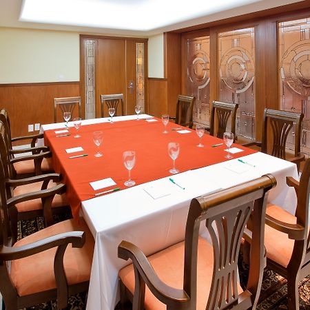 Hotel & Suites Bel Air Business Salamanca Bagian luar foto