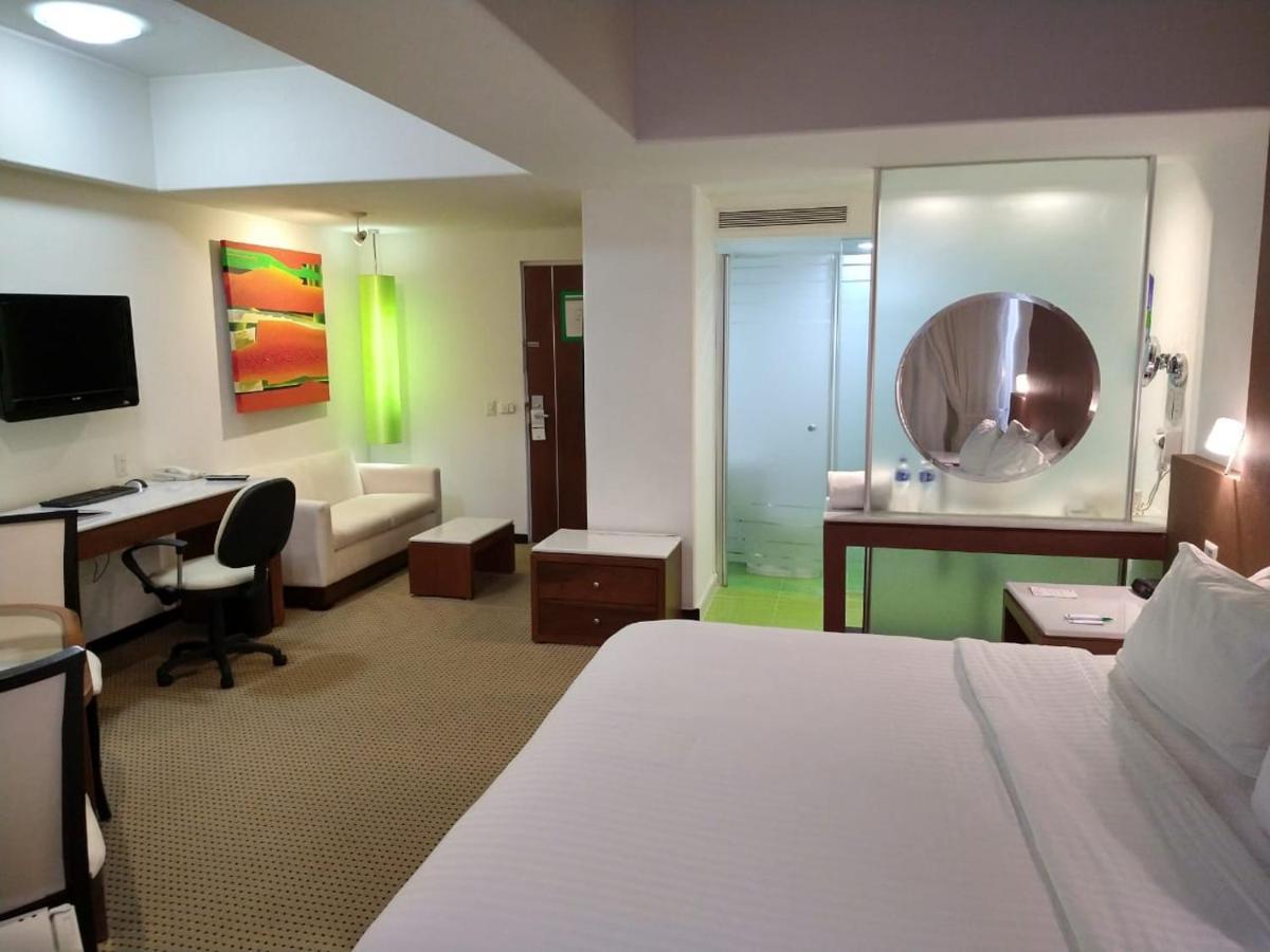 Hotel & Suites Bel Air Business Salamanca Bagian luar foto